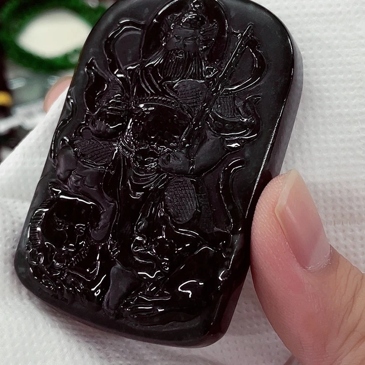 翡翠未镶嵌颈饰先鉴后发一物一证