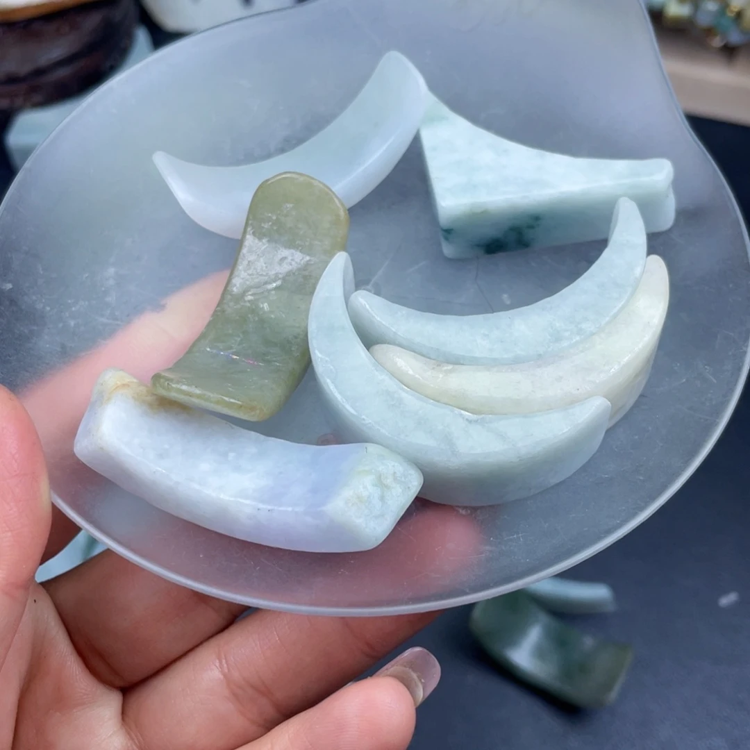 翡翠颈饰未镶嵌翡翠73