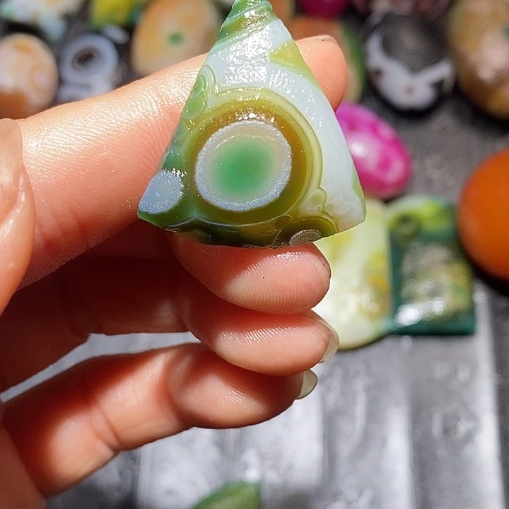 小***子玛瑙/玉髓颈饰合金