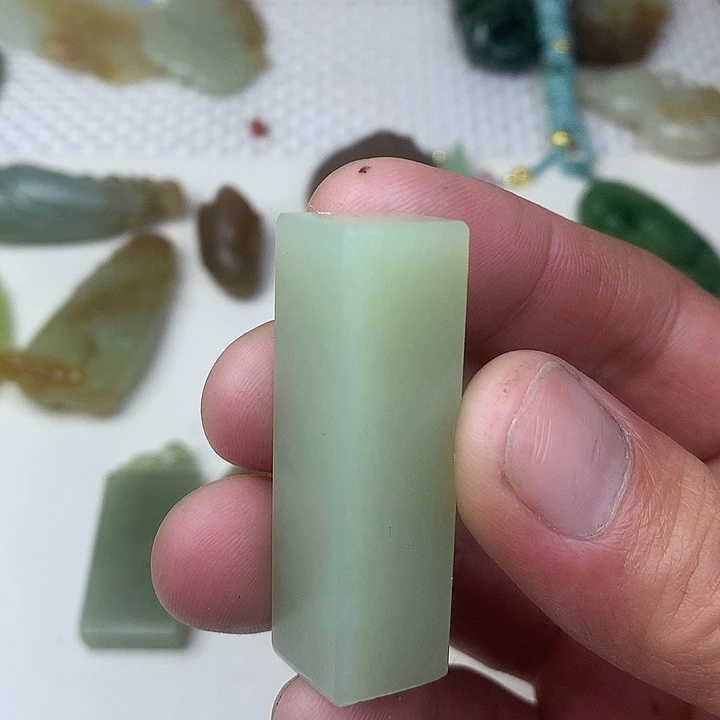 和田玉（糖玉）未镶嵌颈饰