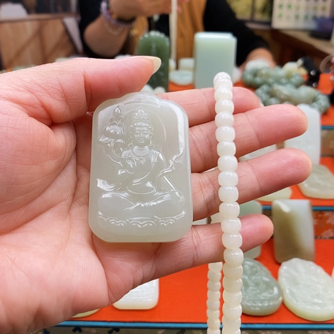 神***少和田玉未镶嵌颈饰