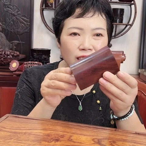 檀香紫檀（小叶紫檀）7公分高素笔筒