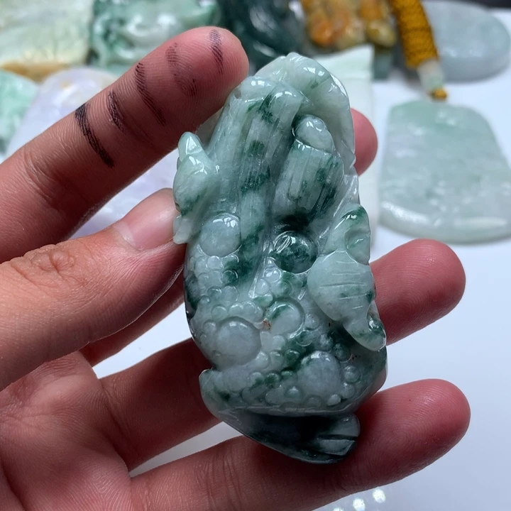 翡翠未镶嵌颈饰保真天然a货翡翠