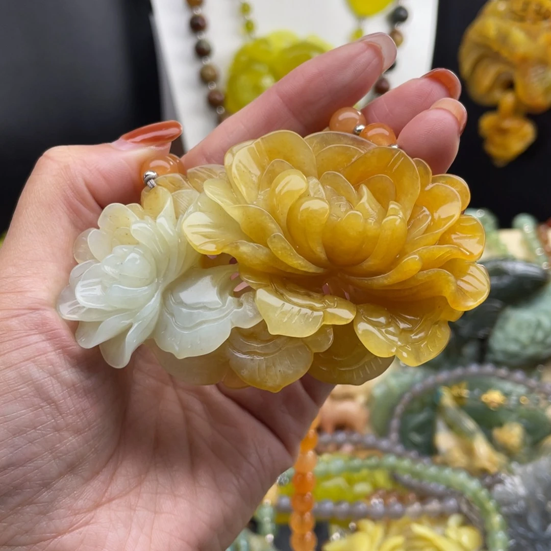 未镶嵌蛇纹石玉颈饰