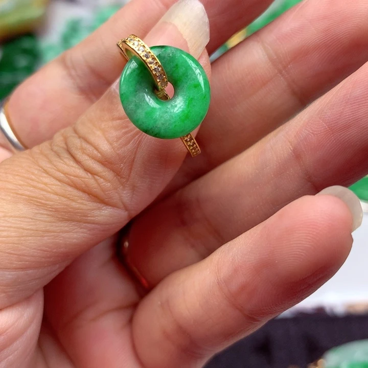 翡翠银S925镶嵌颈饰翡翠