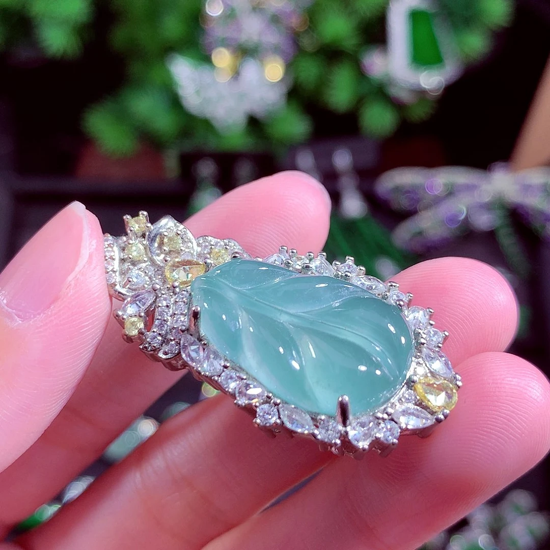 颈饰未镶嵌翡翠天然