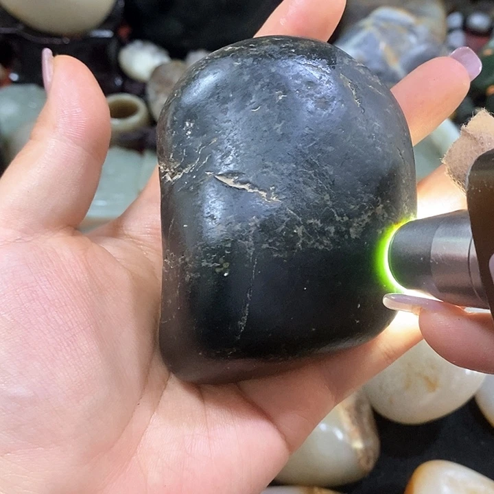 和田玉（糖玉）未镶嵌挂件