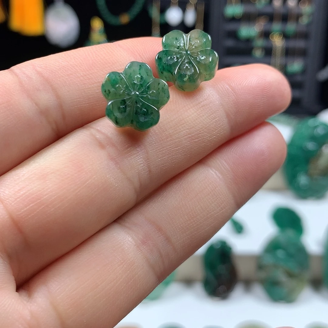 未镶嵌独山玉颈饰