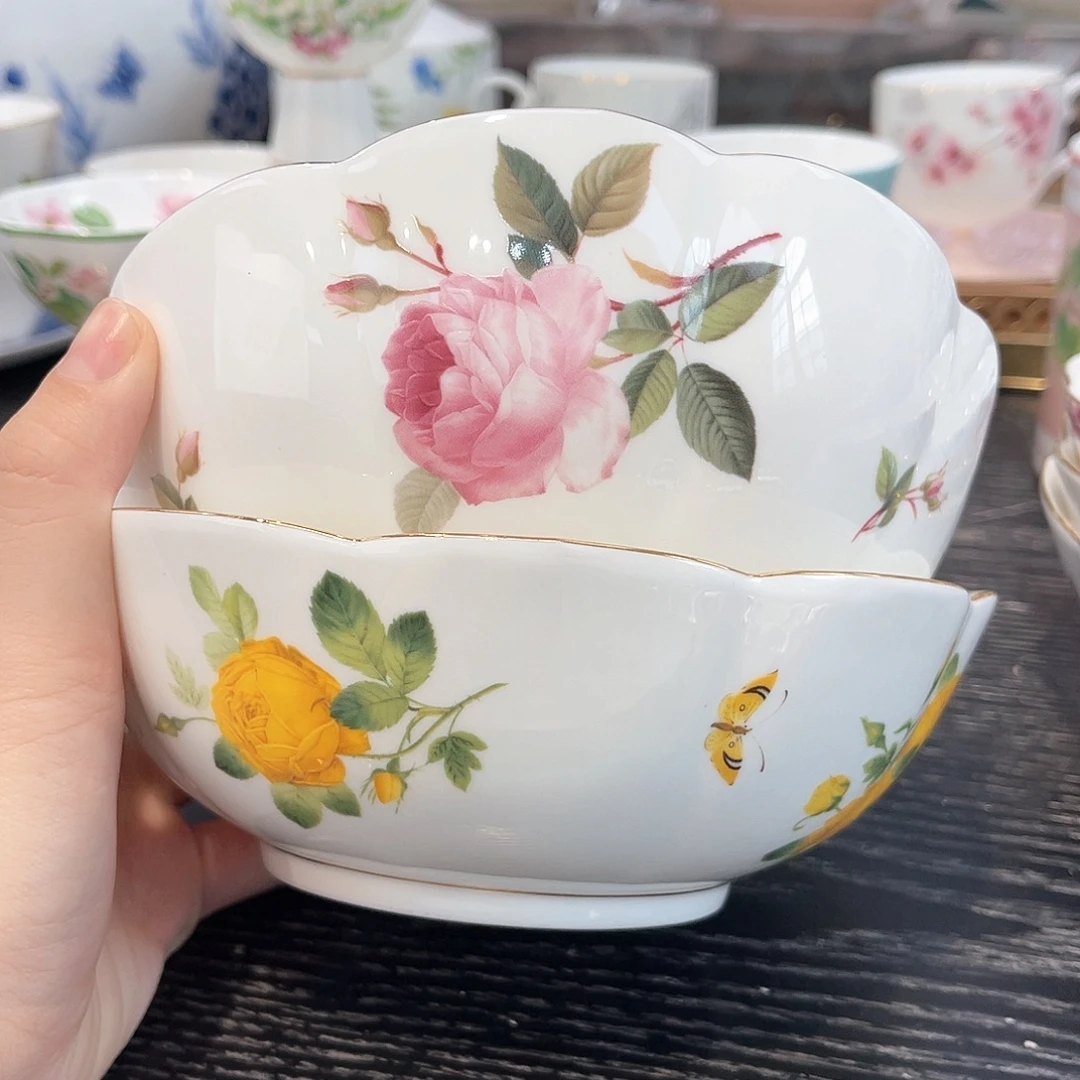 骨瓷两个梅花碗———-