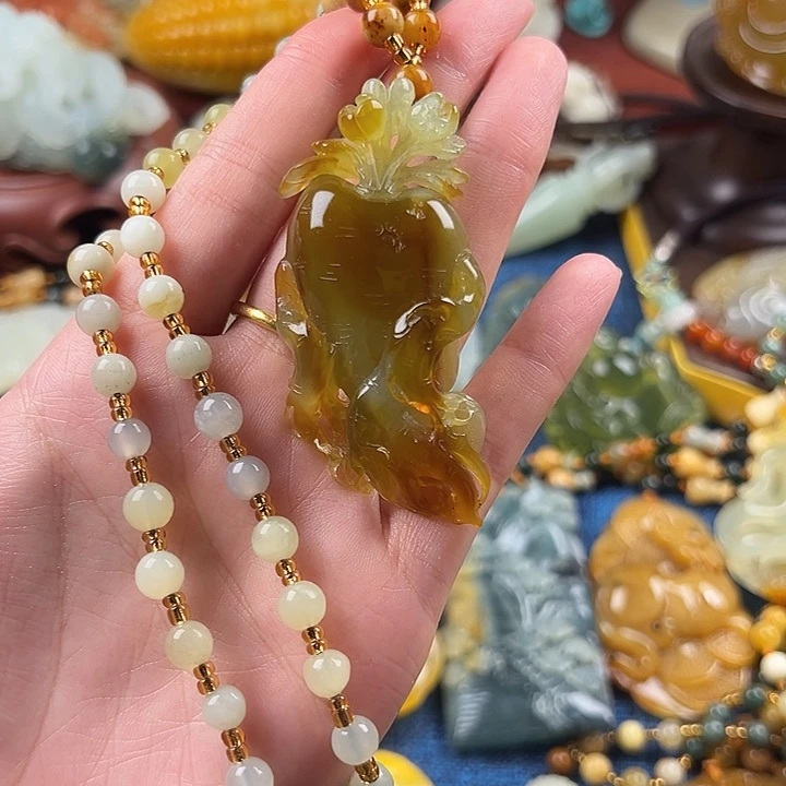 合金蛇纹石玉颈饰