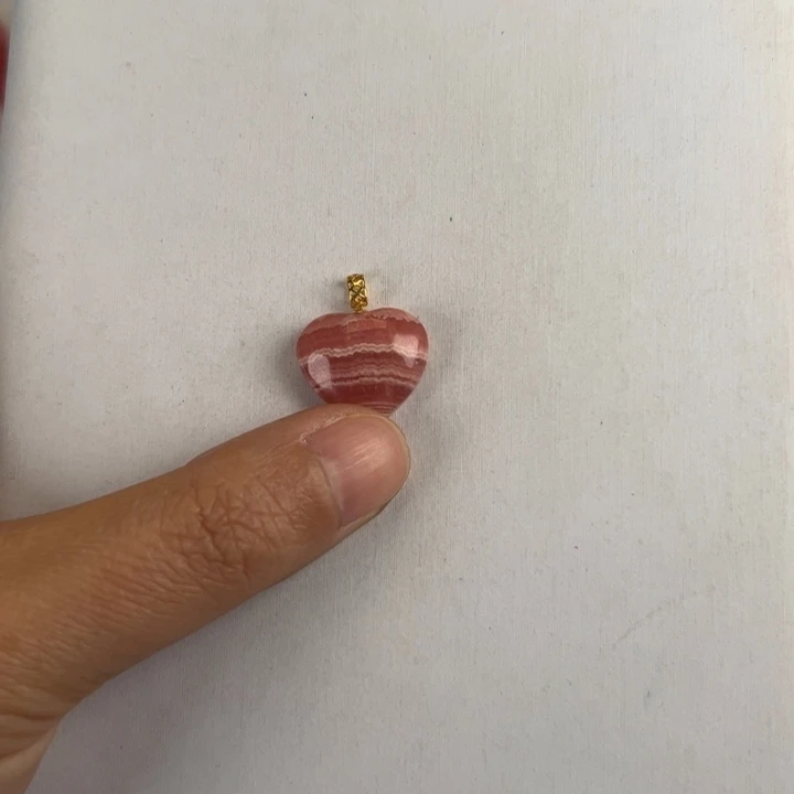 菱锰矿(红纹石)吊坠(赠链)18K金镶嵌啊***?