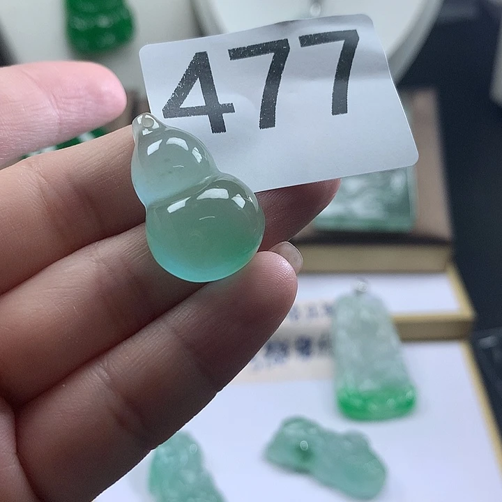 吊坠(赠链)未镶嵌翡翠