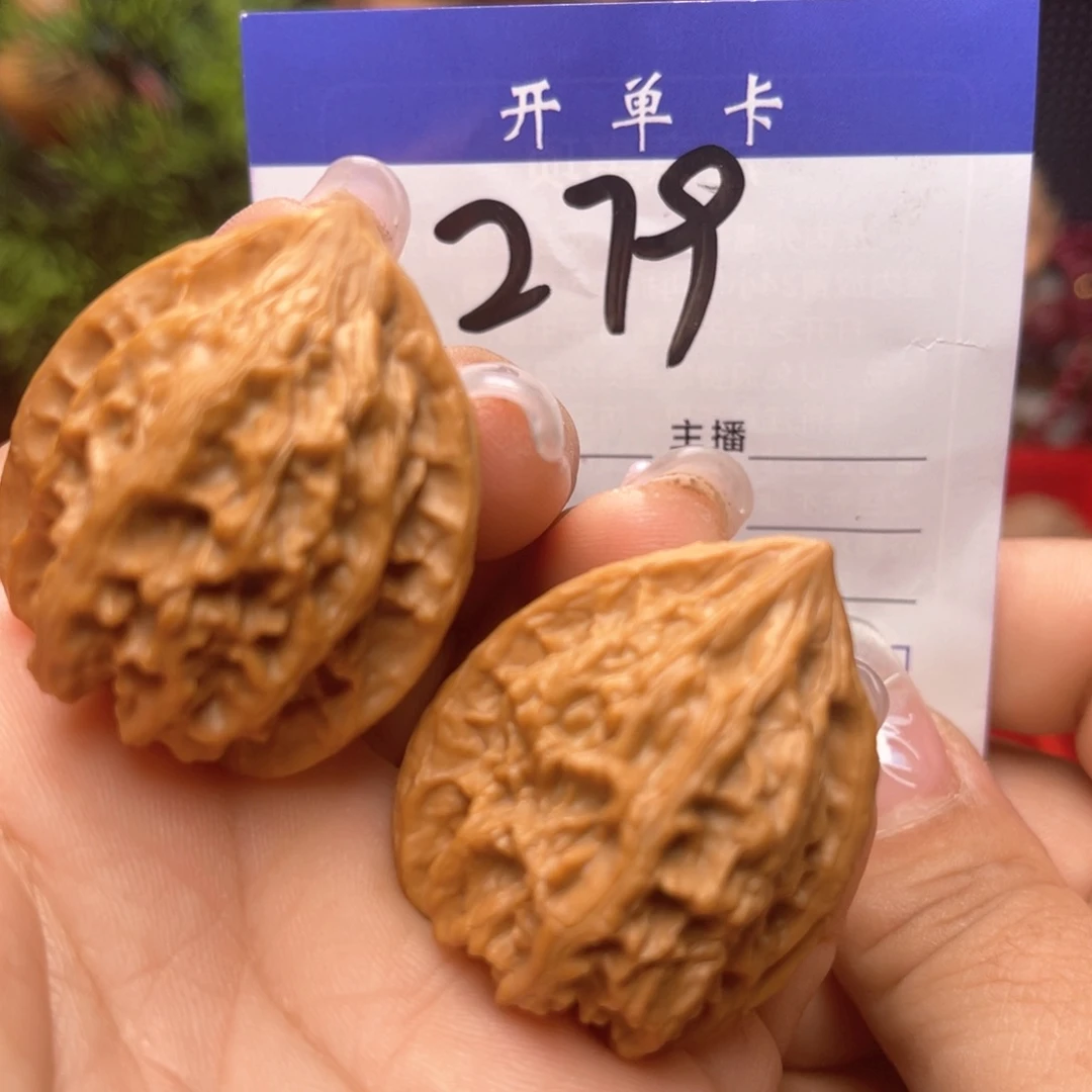 文玩核桃吊坠鸡心。 边32