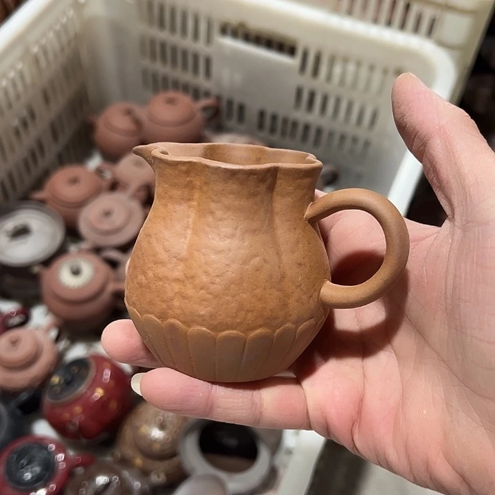 微瑕茶具介意勿拍裂了