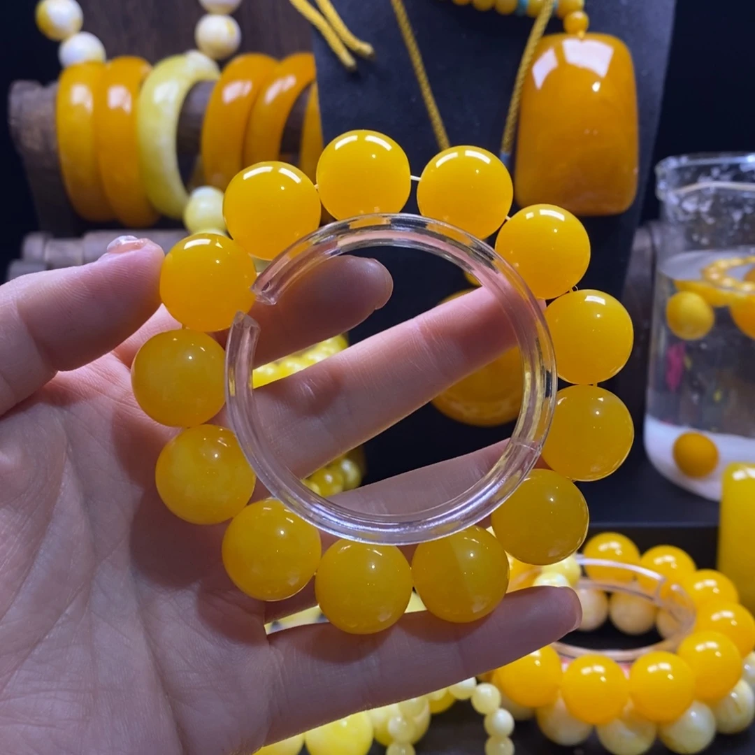 向***活非金属鸡油黄卡18手串全品