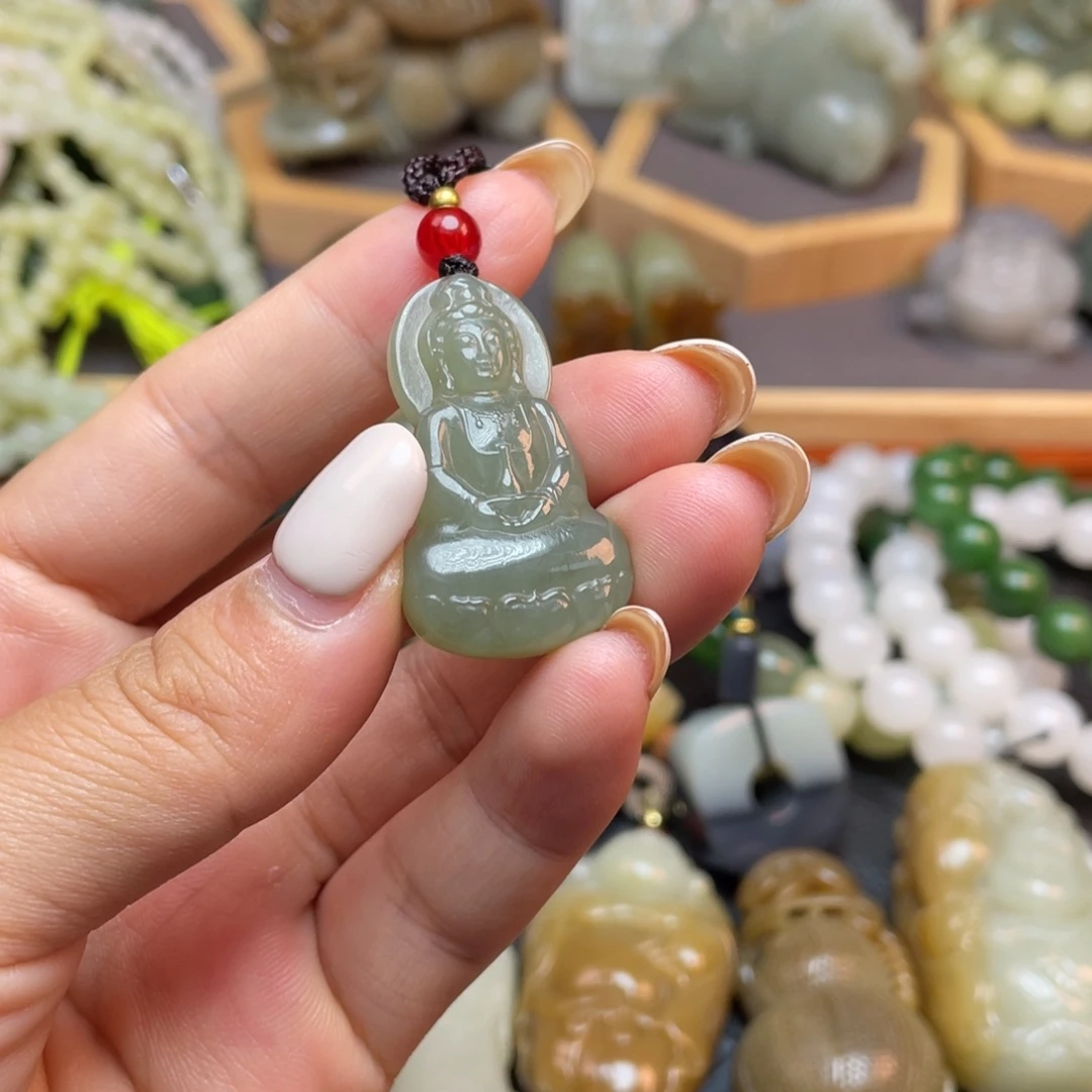 颈饰未镶嵌和田玉