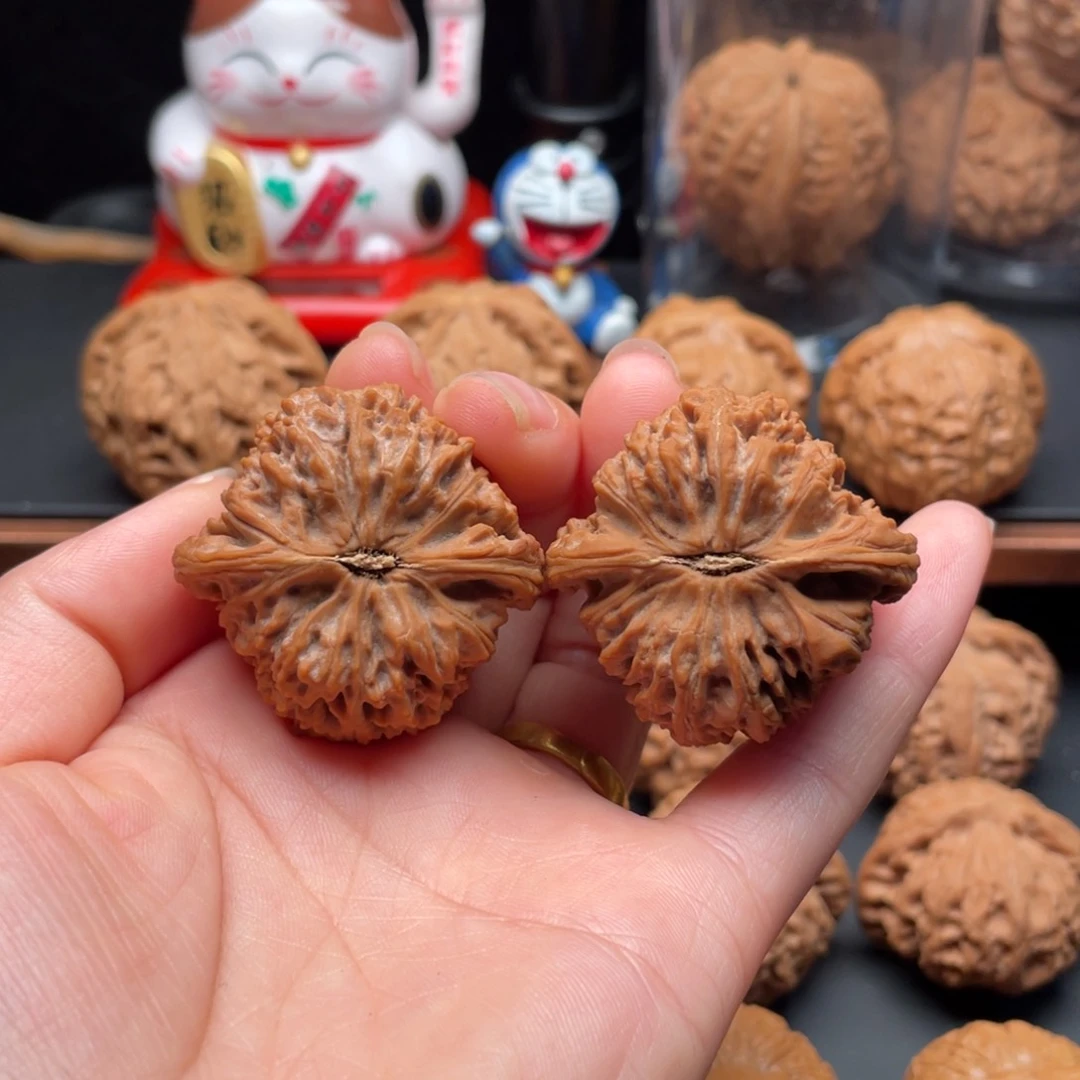 文玩核桃把件雨*?南疆石
