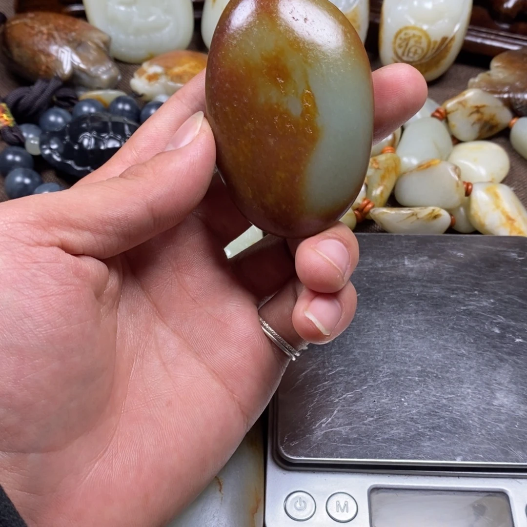 用***1和田玉未镶嵌把件