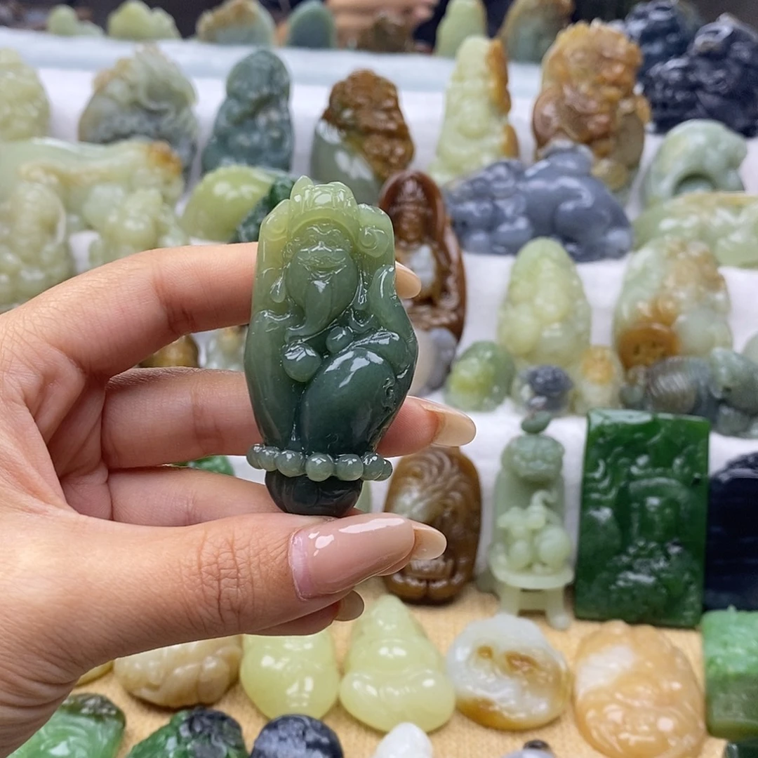 和田玉未镶嵌颈饰