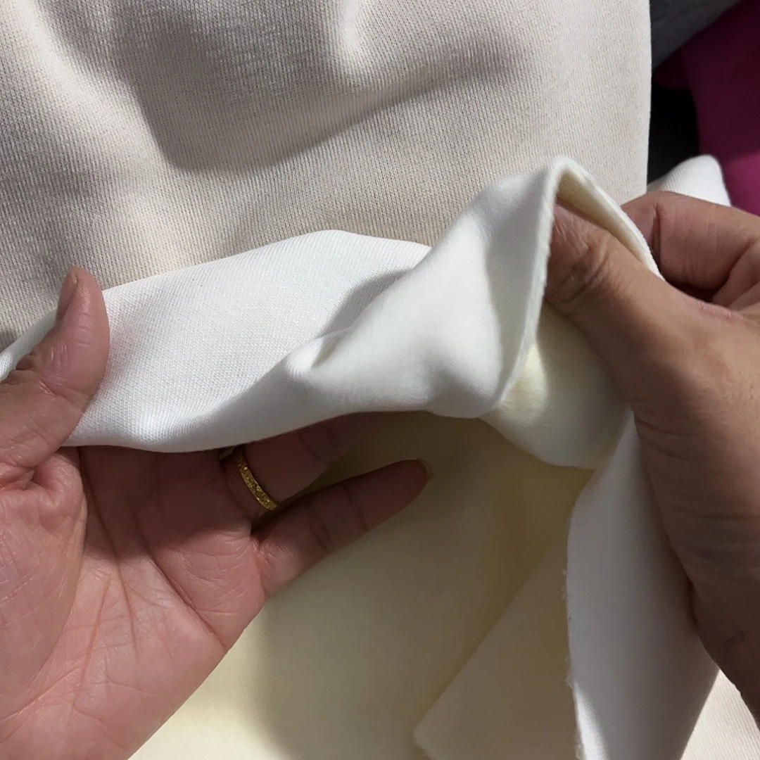 白色宝宝绒1.8×2米长带螺纹