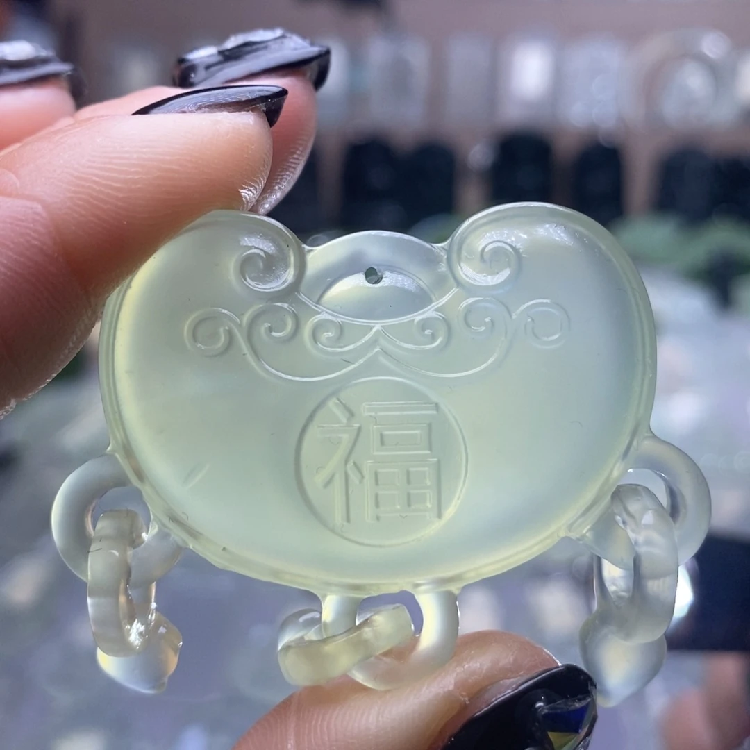 蛇纹石玉未镶嵌颈饰