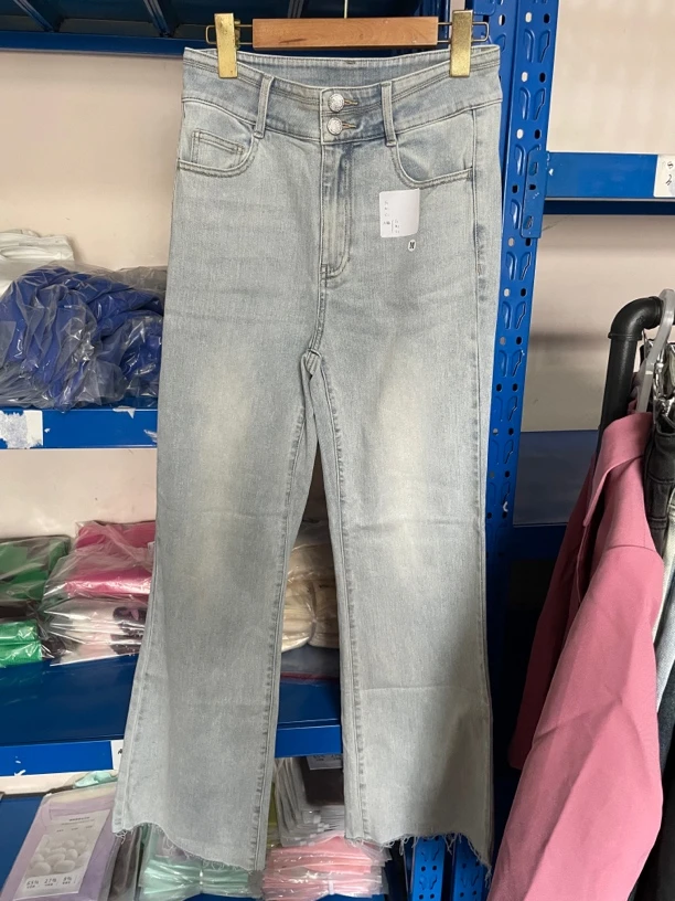 A～贵牌春夏弹力双排扣喇叭牛仔裤