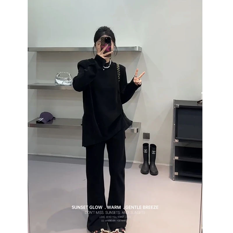 直筒简约2025秋冬休闲慵懒风时尚套装黑色纸片人T恤阔腿微辣裤