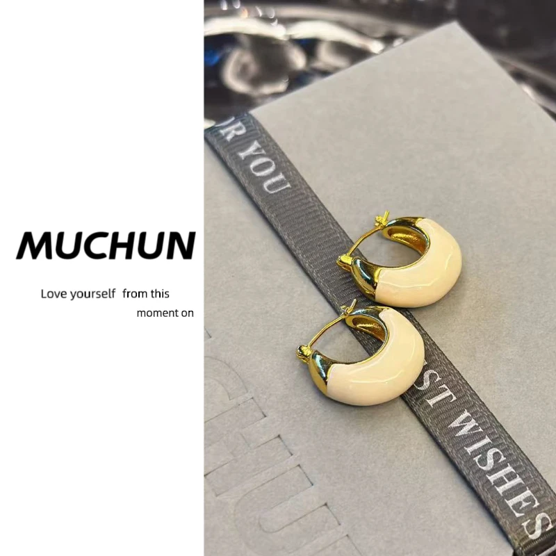 慕纯 铜合金耳饰 MUCHUN  新款小香风耳扣 包包C圈耳环 轻奢简约