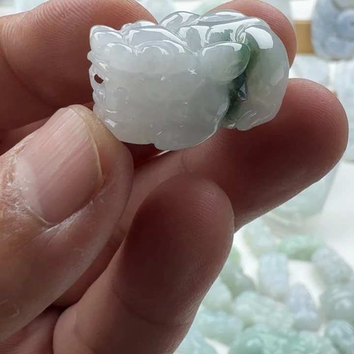 翡翠未镶嵌颈饰天然缅甸A货翡翠