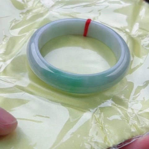 翡翠手镯未镶嵌正58无纹裂48小时鉴赏期