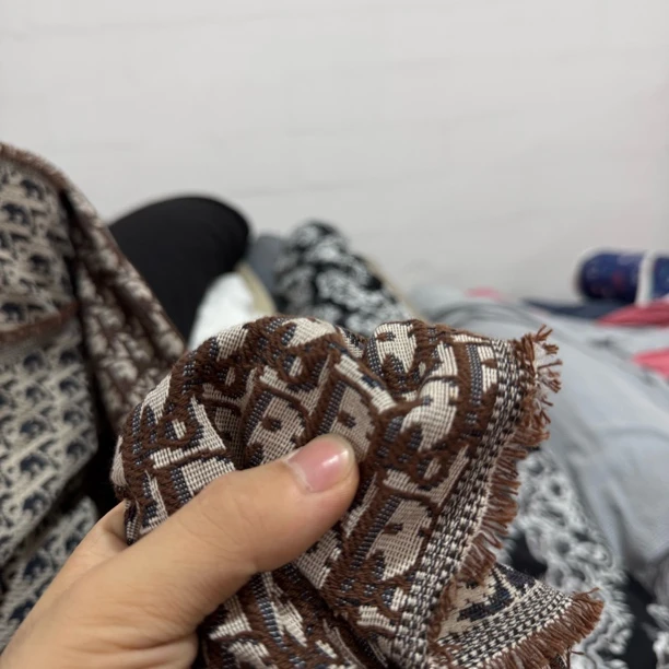 39 品牌立体提花刺绣迪什么奥织锦牛仔面料3米价 柔软