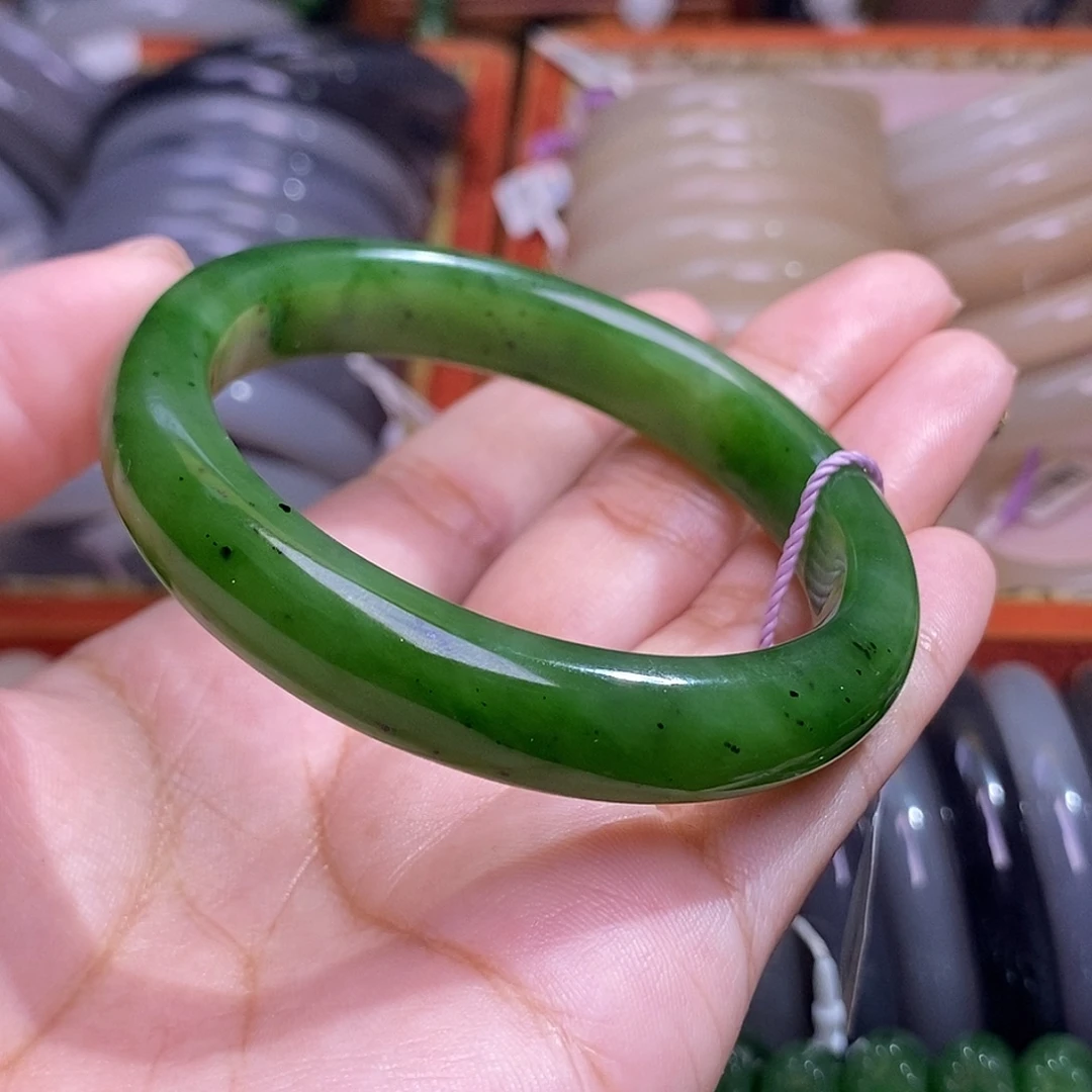 和田玉未镶嵌颈饰碧玉满色满绿老料手镯55圈