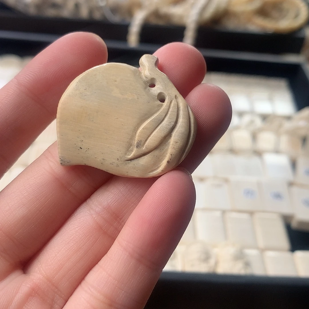 泥塑不打孔联系客服