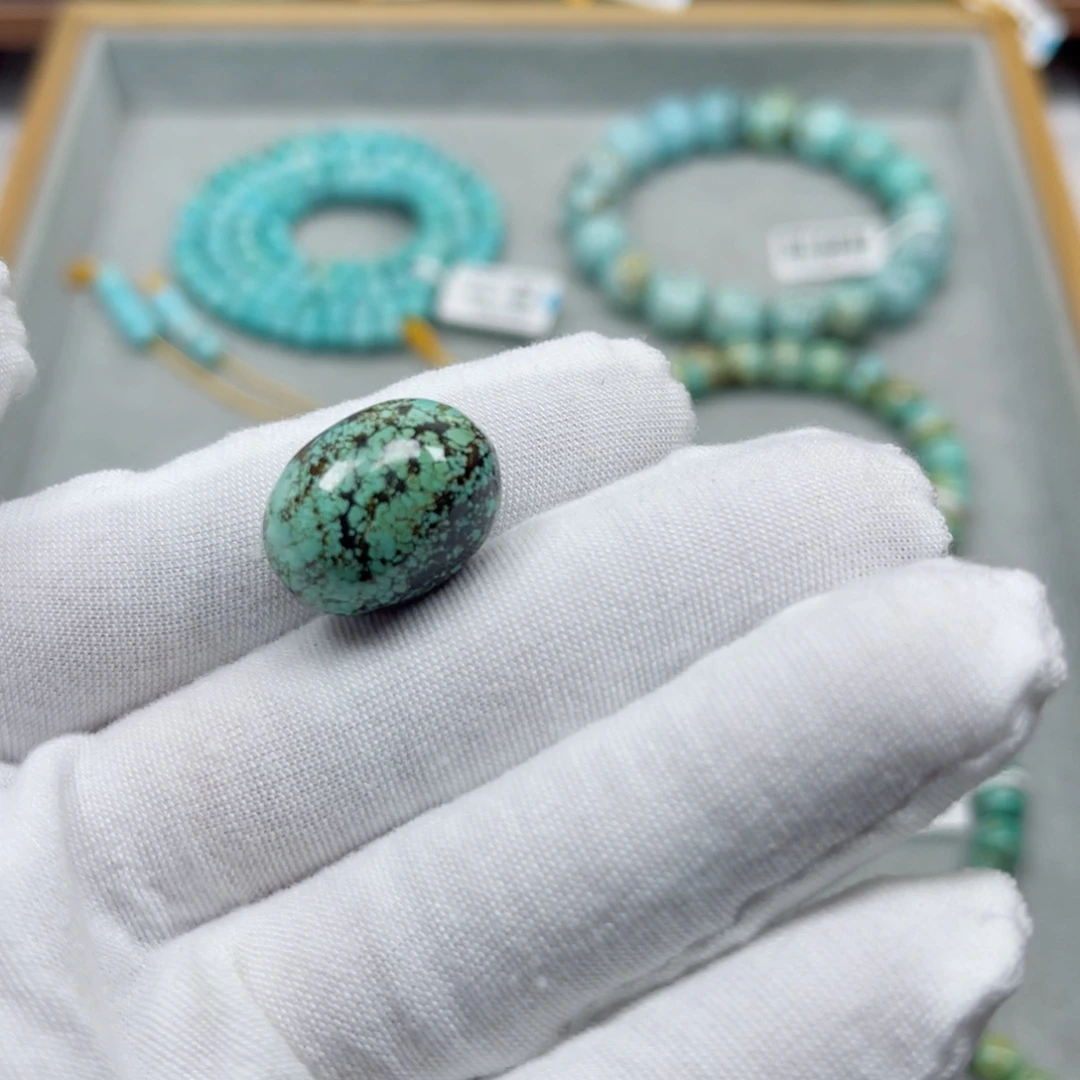 绿松石未镶嵌挂件