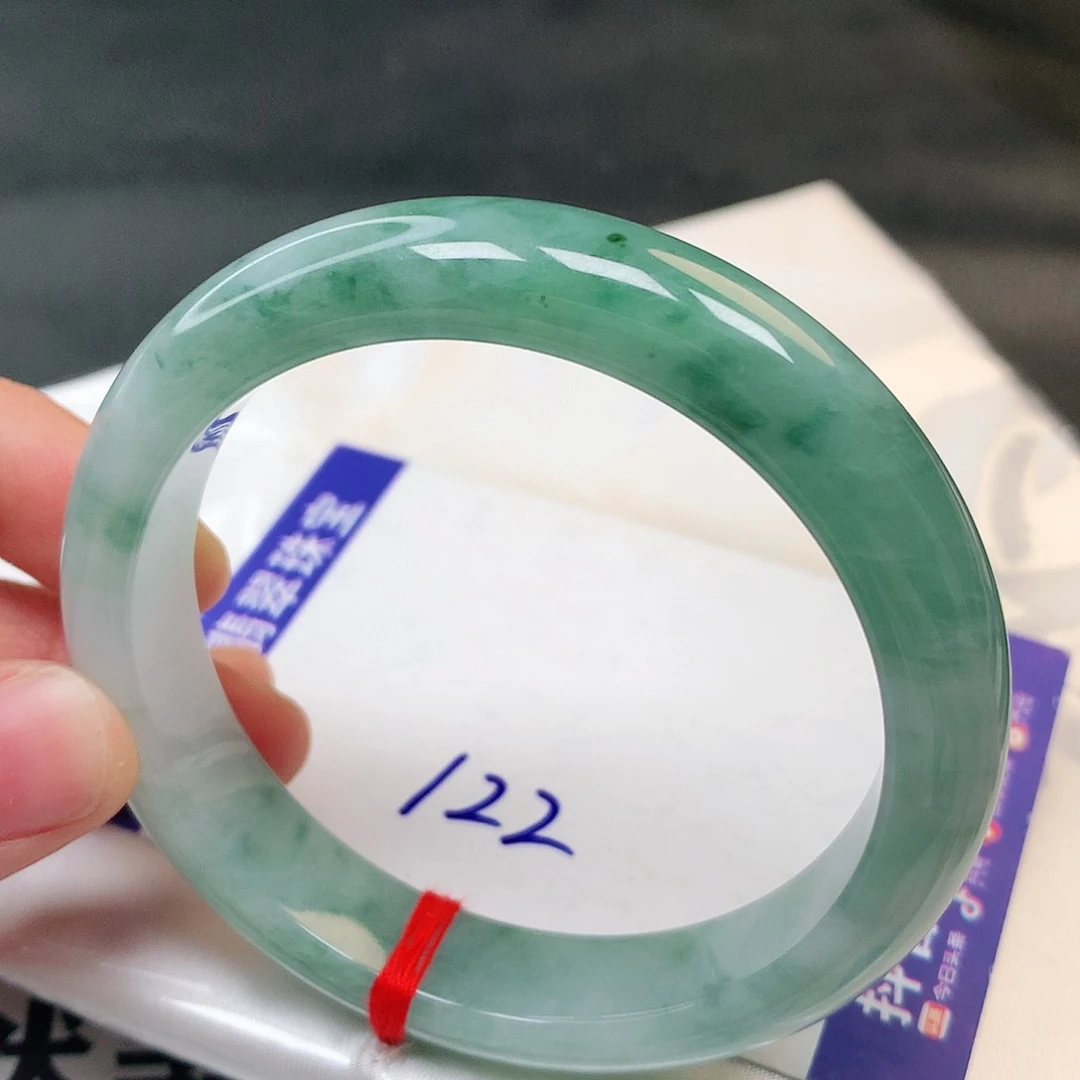 翡翠手镯未镶嵌122号