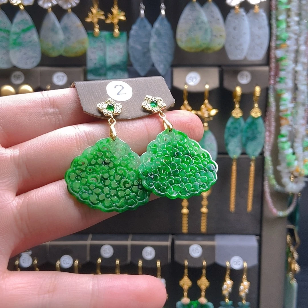 艳***妍翡翠未镶嵌耳饰翡翠