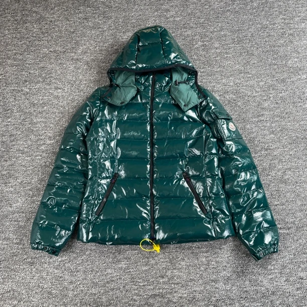 95新 MONCLER 6039/Moncler 深绿色羽绒服外套/3码/99新