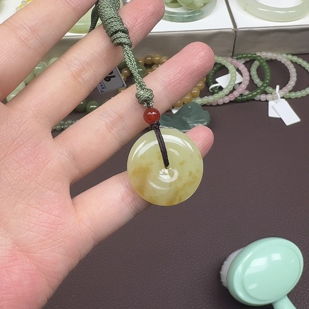 和田玉未镶嵌颈饰老玉平安扣吊坠晕染糖