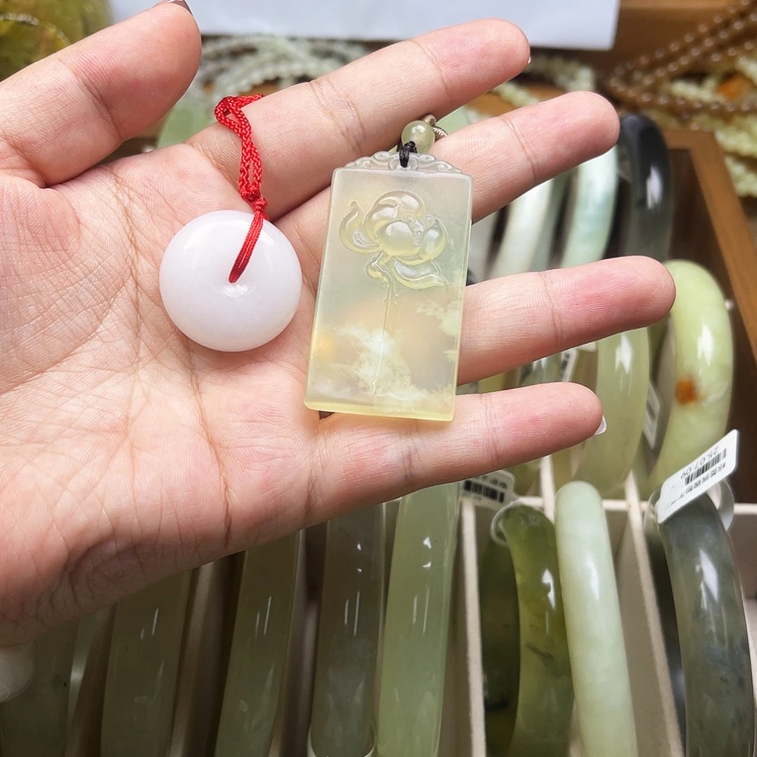未镶嵌岫玉多样性 拍下发一 天然岫玉