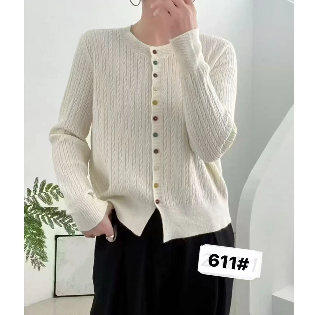 当当家-女士春款气质长袖百搭显瘦彩扣毛衣-881