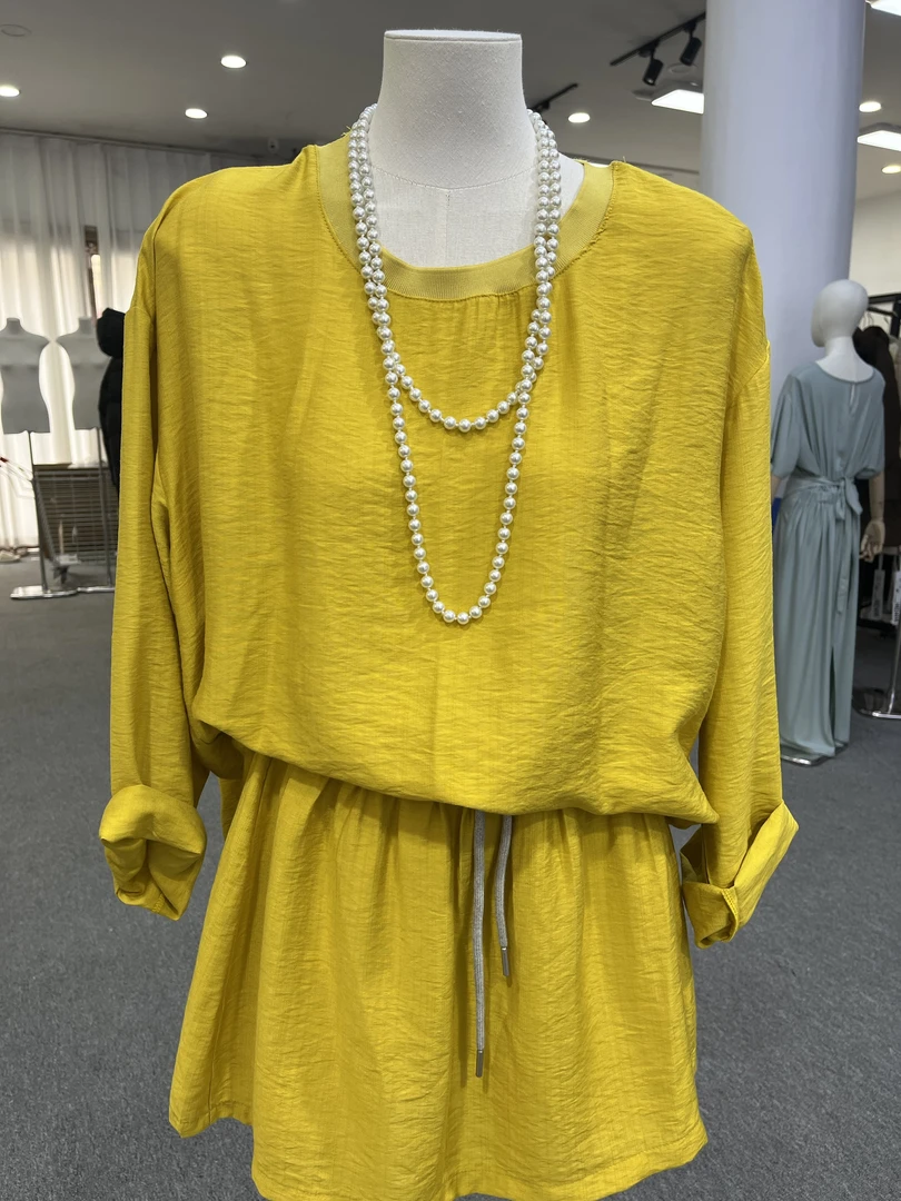 8010夏季新款时尚宽松百搭休闲防晒上衣短裤两件套（衣长65裤长35）