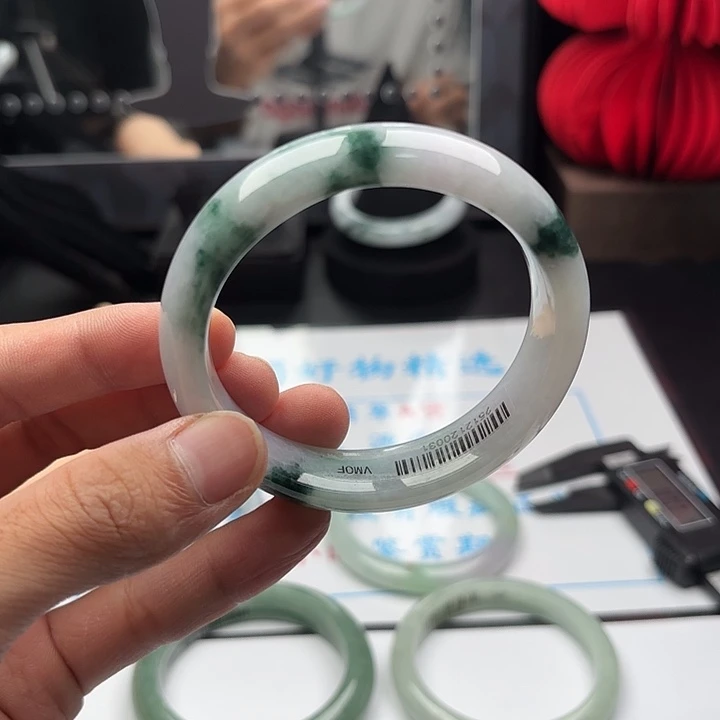 翡翠未镶嵌手镯60 76