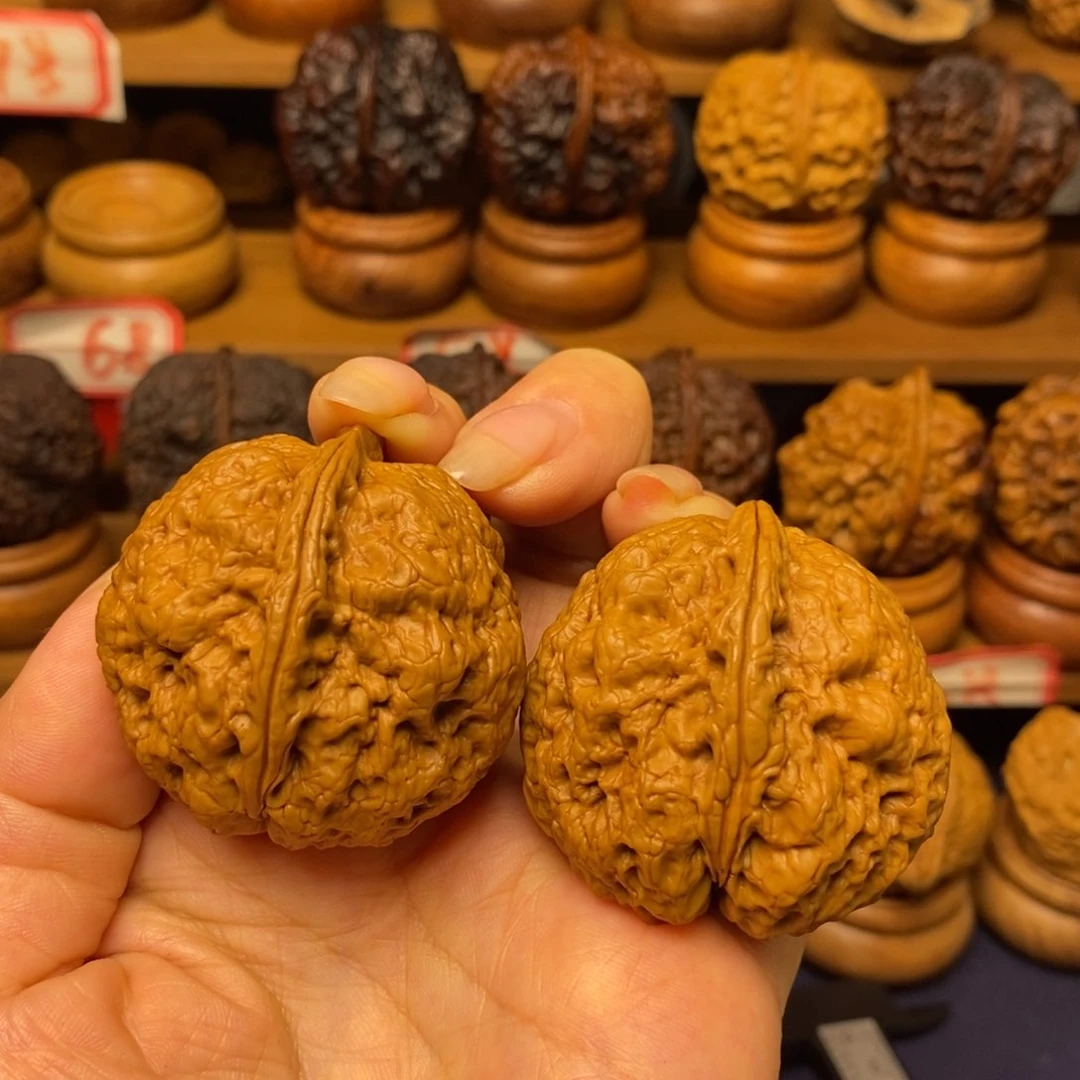 文玩核桃吊坠霸王滚龙蝉