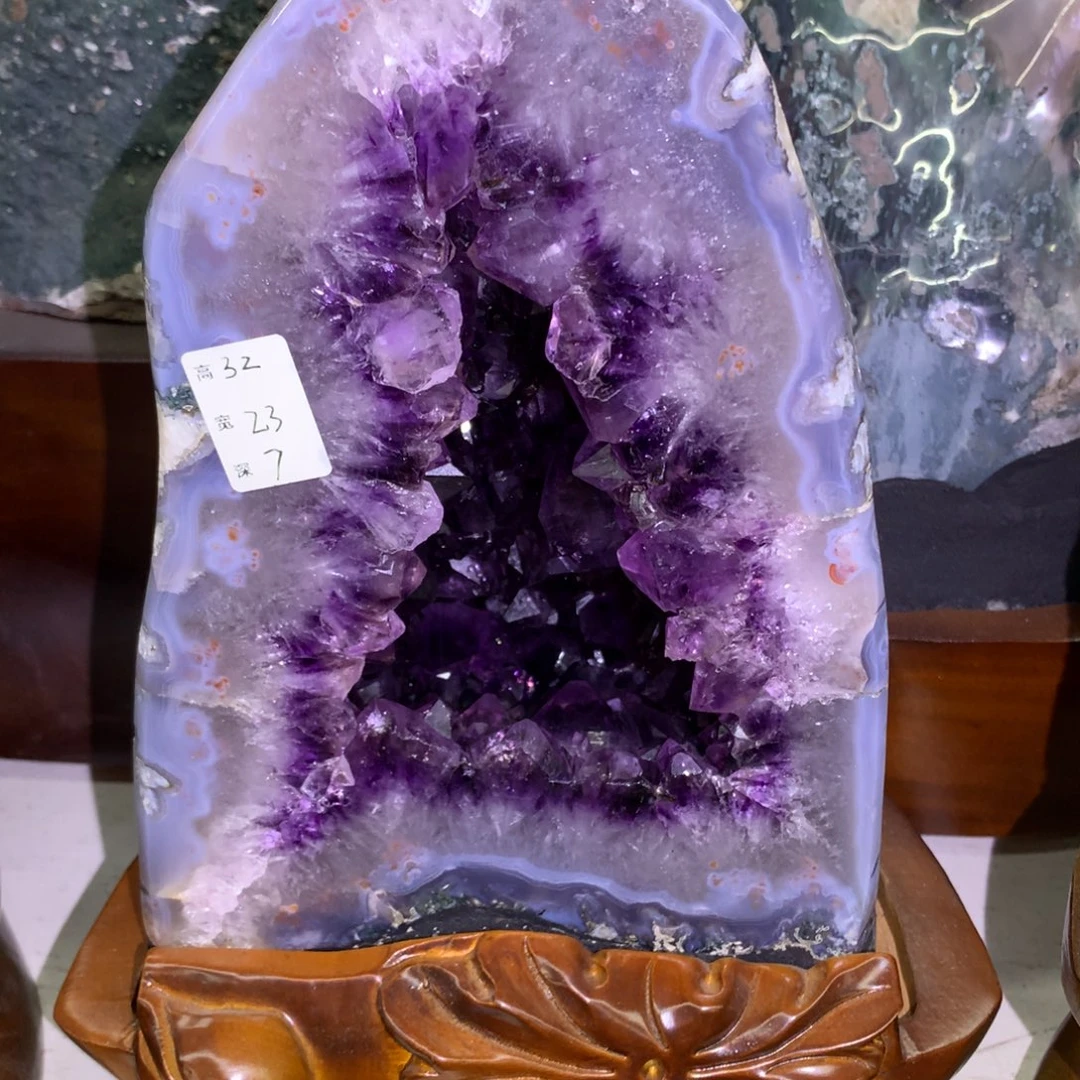 水晶摆件未镶嵌抛皮晶洞