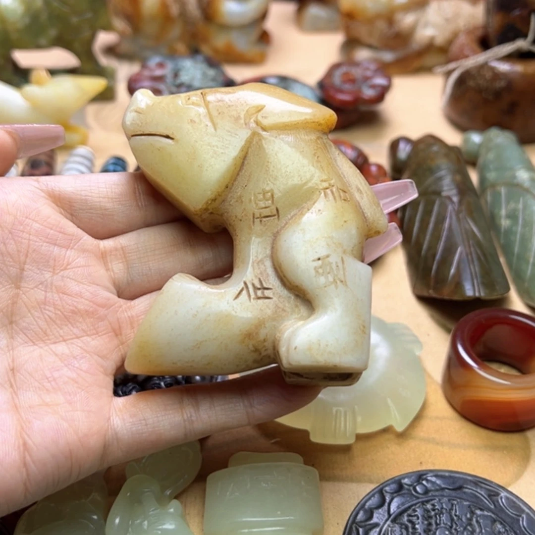 【闪购商品】蛇纹石玉颈饰未镶嵌