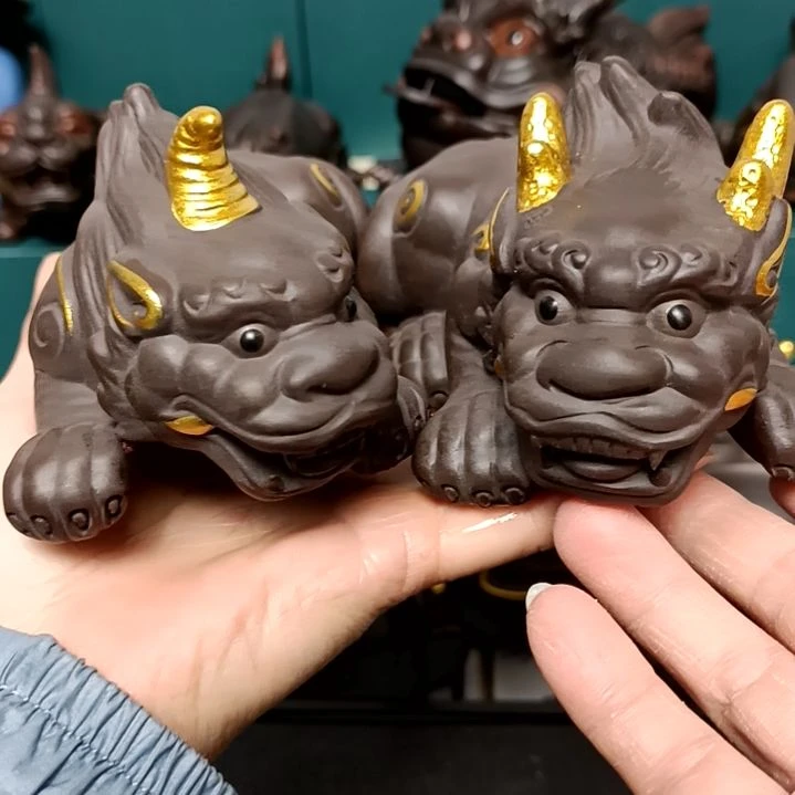 茶宠紫砂描金貔貅一对茶宠摆件