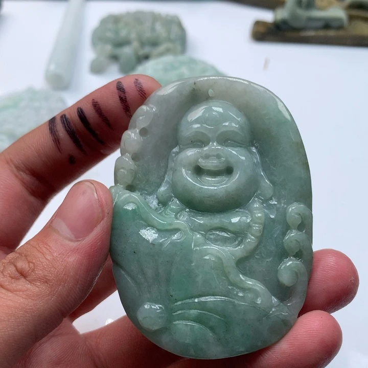 翡翠未镶嵌颈饰保真天然a货翡翠