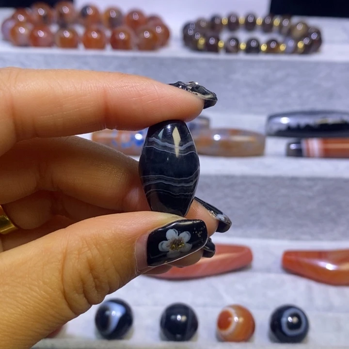 玛瑙/玉髓未镶嵌颈饰