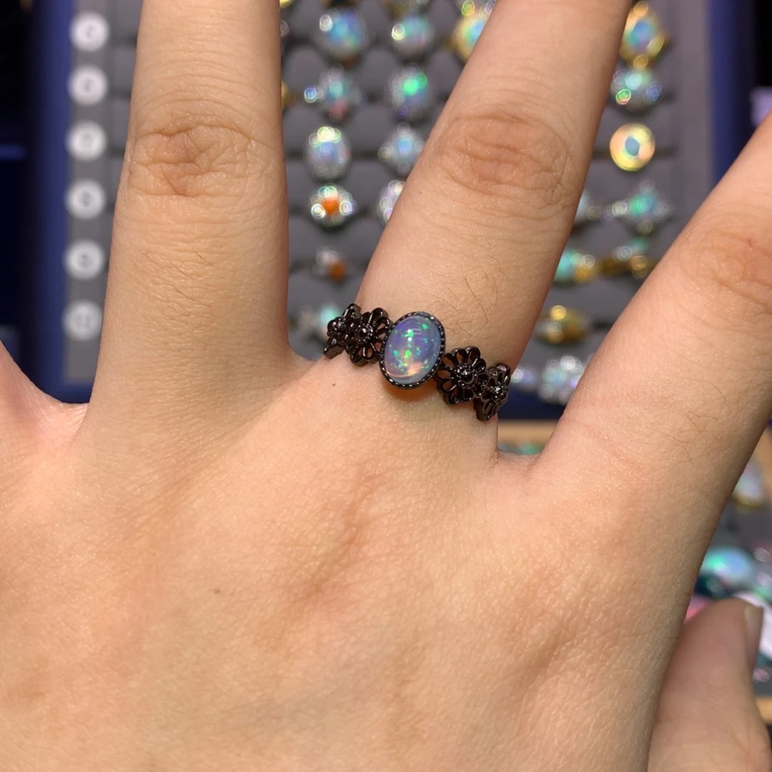 银S925镶嵌欧泊戒指