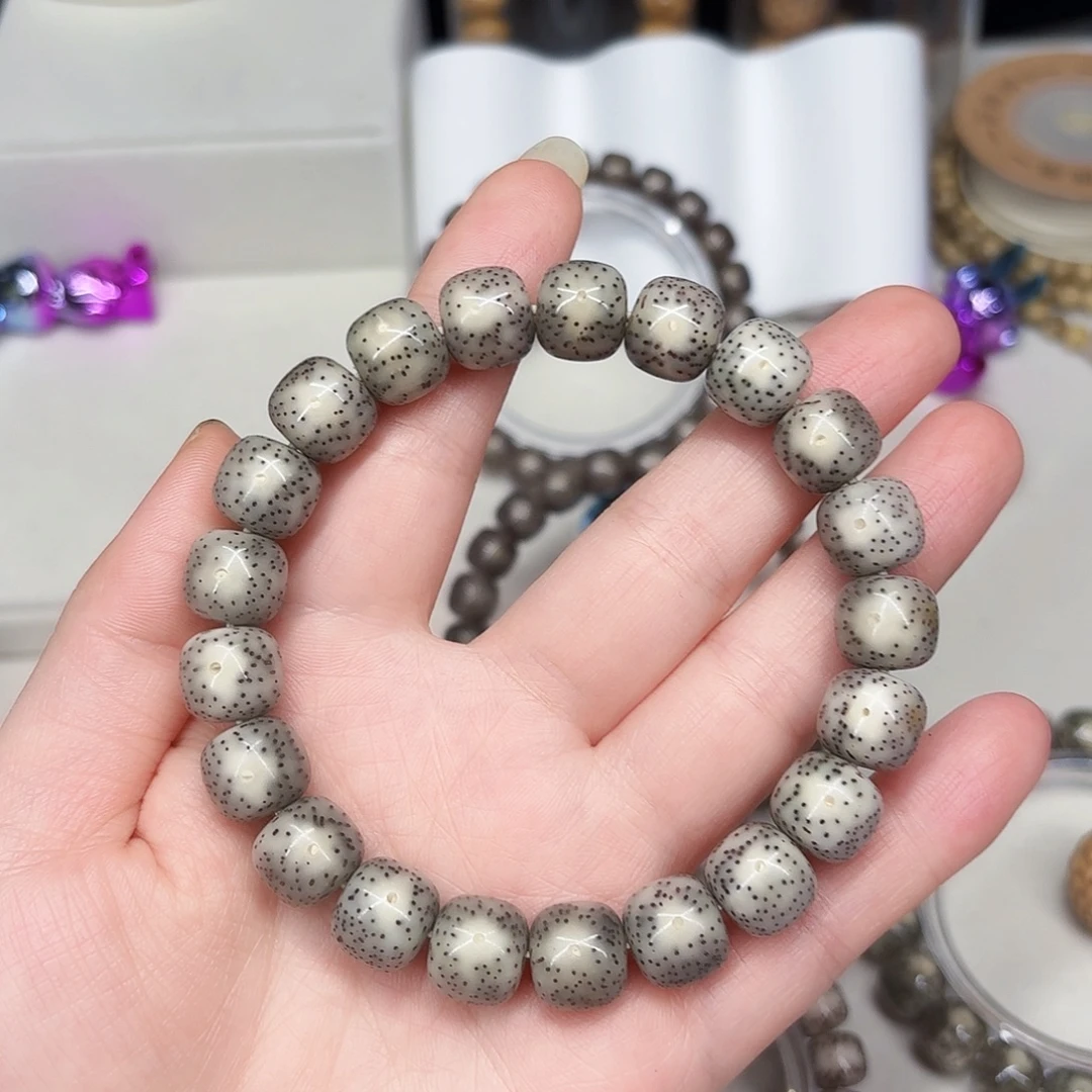 。***。星月菩提手串卡11.5灰冰牛毛星A42